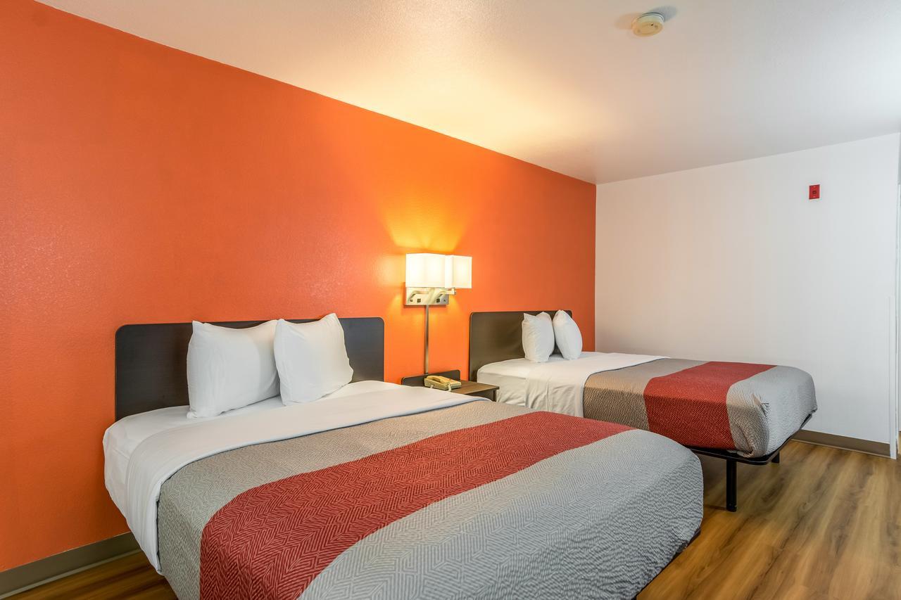 Motel 6-Barkeyville, Pa מראה חיצוני תמונה