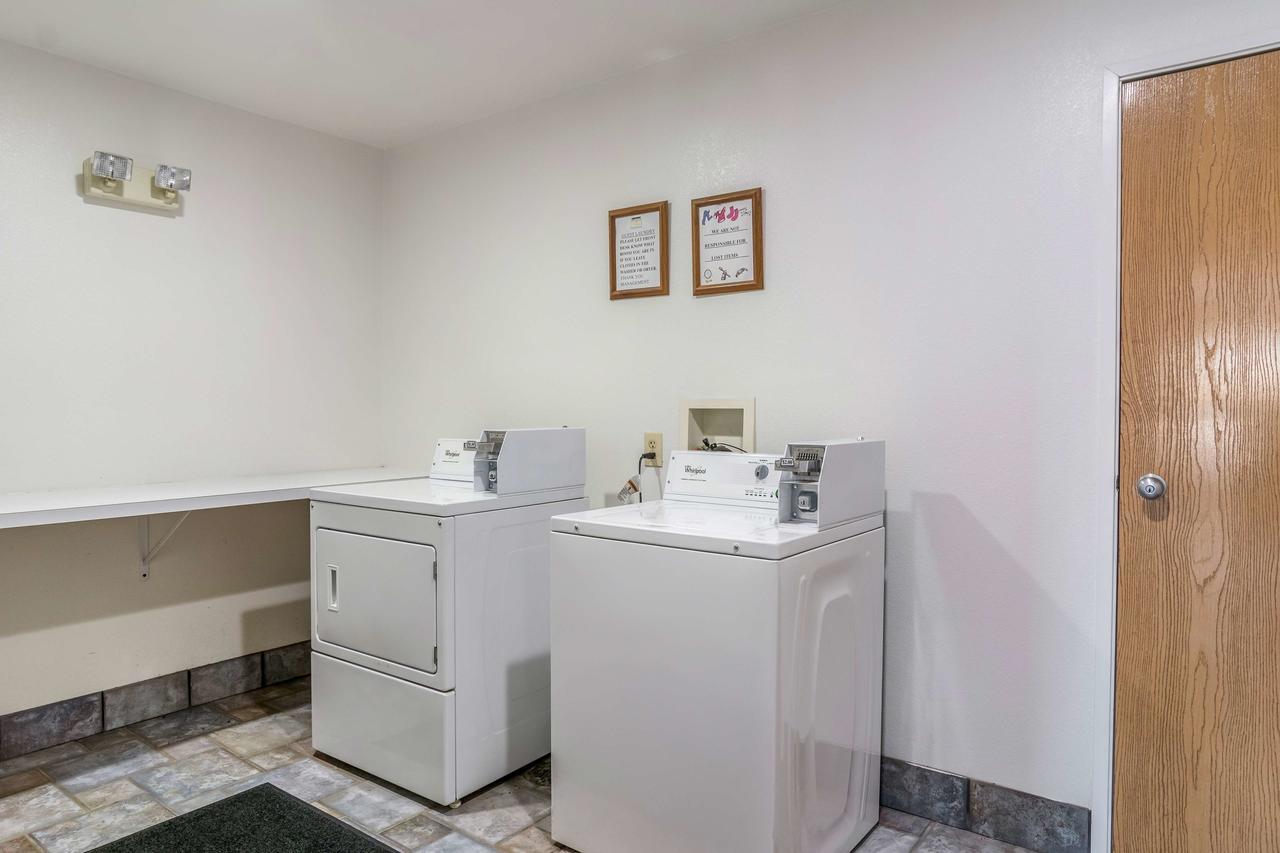 Motel 6-Barkeyville, Pa מראה חיצוני תמונה